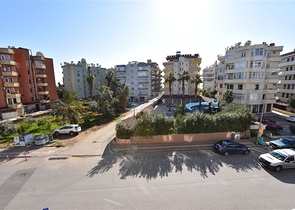 مطبخ منفصل -شقة غرفتين وصالة مفروشة اثاث جديد- في توسمور / الانيا 