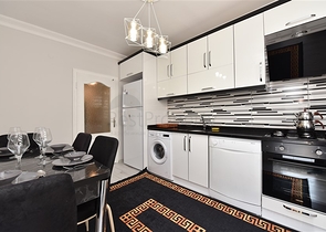 مطبخ منفصل -شقة غرفتين وصالة مفروشة اثاث جديد- في توسمور / الانيا 