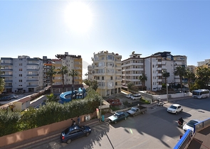 مطبخ منفصل -شقة غرفتين وصالة مفروشة اثاث جديد- في توسمور / الانيا 