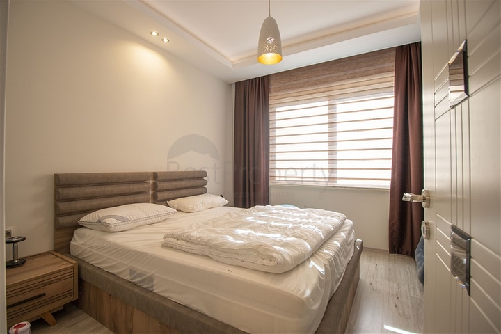 شقة فاخرة اطلالة بحر - 3 غرف وصالة مفروشة -ضمن مجمع 5 نجوم - في محمودلار / الانيا 