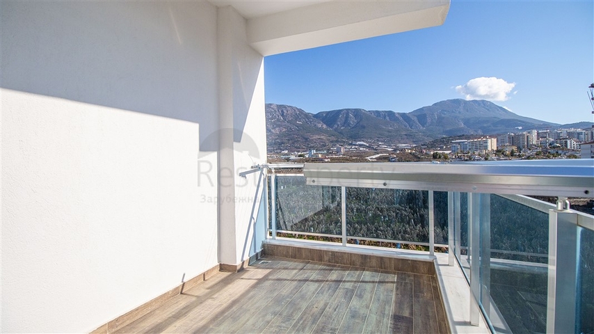 شقة فاخرة اطلالة بحر - 3 غرف وصالة مفروشة -ضمن مجمع 5 نجوم - في محمودلار / الانيا 