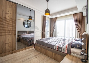 شقة فاخرة اطلالة بحر - 3 غرف وصالة مفروشة -ضمن مجمع 5 نجوم - في محمودلار / الانيا 