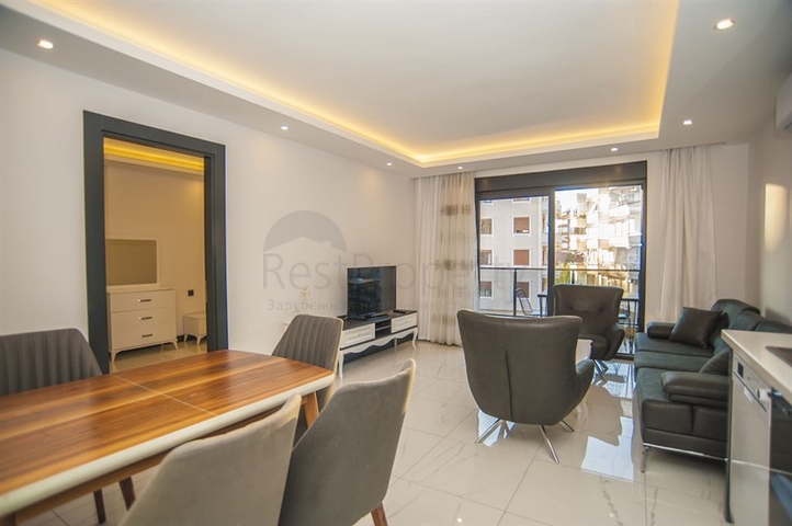 مجمع فاخر حديث - شقة غرفة وصالة مفروشة - في مركز الانيا 