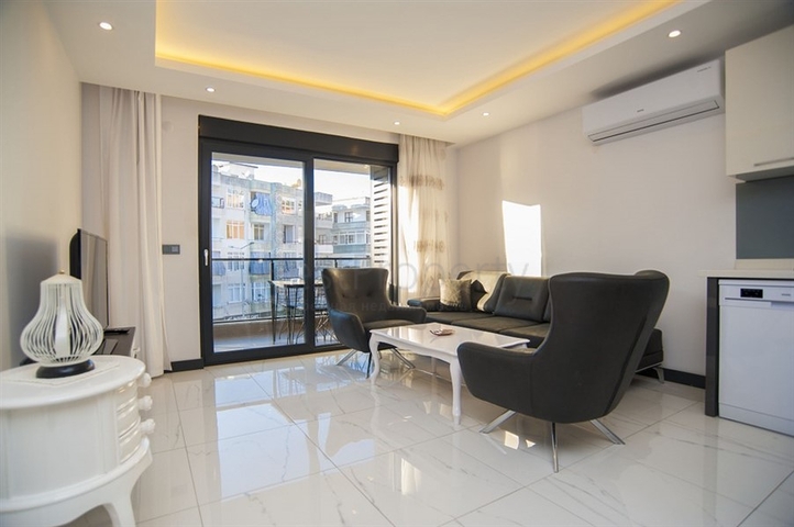 مجمع فاخر حديث - شقة غرفة وصالة مفروشة - في مركز الانيا 