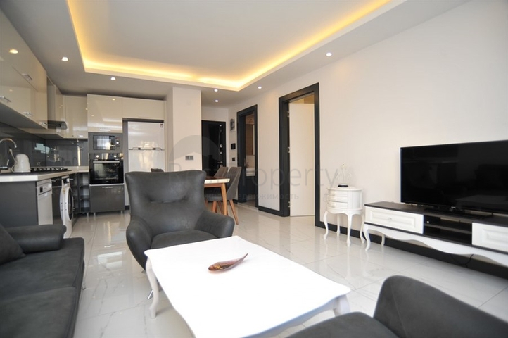 مجمع فاخر حديث - شقة غرفة وصالة مفروشة - في مركز الانيا 