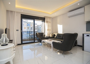 مجمع فاخر حديث - شقة غرفة وصالة مفروشة - في مركز الانيا 