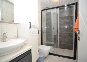 مجمع فاخر حديث - شقة غرفة وصالة مفروشة - في مركز الانيا 