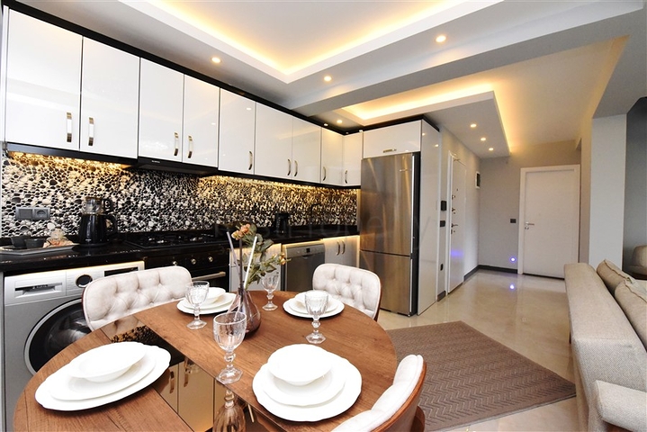 قريبة من البحر - دوبلكس 4 غرف وصالة ضمن مجمع حديث - في مركز الانيا 