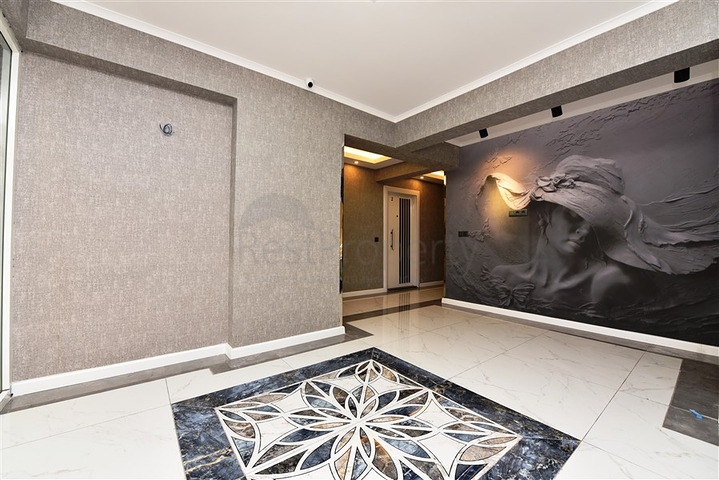 قريبة من البحر - دوبلكس 4 غرف وصالة ضمن مجمع حديث - في مركز الانيا 