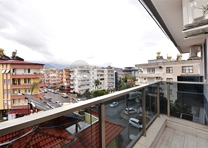 قريبة من البحر - دوبلكس 4 غرف وصالة ضمن مجمع حديث - في مركز الانيا 