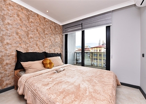 قريبة من البحر - دوبلكس 4 غرف وصالة ضمن مجمع حديث - في مركز الانيا 