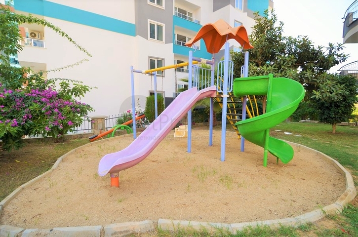 شقة غرفتين وصالة اثاث جديد - في محمودلار / الانيا 