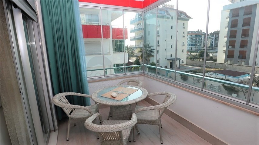 شقة غرفة وصالة ضمن مجمع انيق - في كاستل / الانيا 