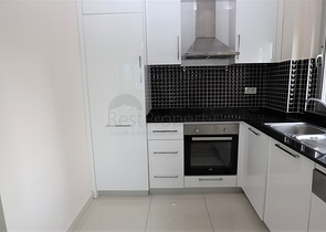 شقة غرفة وصالة ضمن مجمع انيق - في كاستل / الانيا 