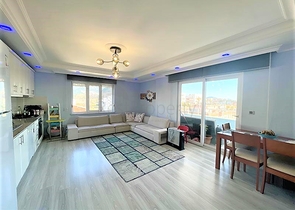 اطلالة بحر - شقة غرفتيين وصالة مفروشة - في توسمور / الانيا 