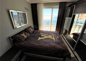 شقة اطلالة بحر - غرفتين وصالة مفروشة -ضمن مجمع على شارع بارباروس - محمودلار / الانيا 