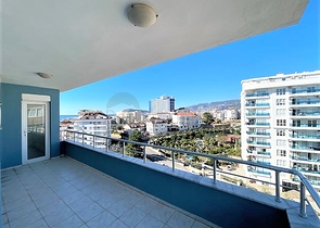 اطلالة بحر وقلعة - شقة واسعة غرفتين وصالة مفروشة - في منطقة توسمور المركزية / الانيا 