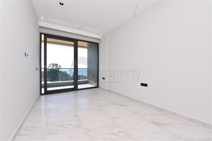 اطلالة بحر مباشرة - شقة غرفة وصالة ضمن مجمع فاخر في كارجيجاك / الانيا 