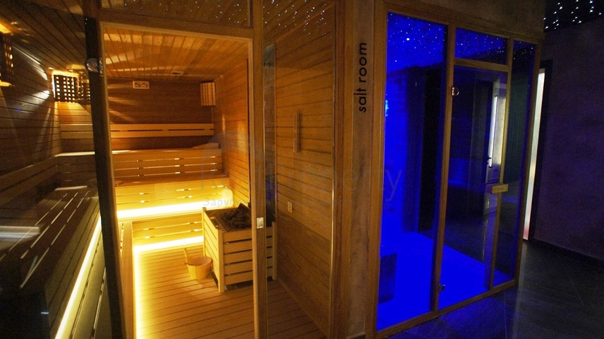 اطلالة بحر مباشرة - شقة غرفة وصالة ضمن مجمع فاخر في كارجيجاك / الانيا 