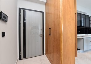 اطلالة بحر مباشرة - شقة غرفة وصالة ضمن مجمع فاخر في كارجيجاك / الانيا 