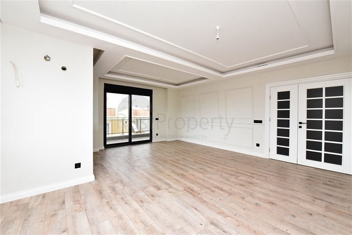 دوبلكس عائلية - 6 غرف وصالة ضمن مجمع سكني جديد في مركز الانيا 