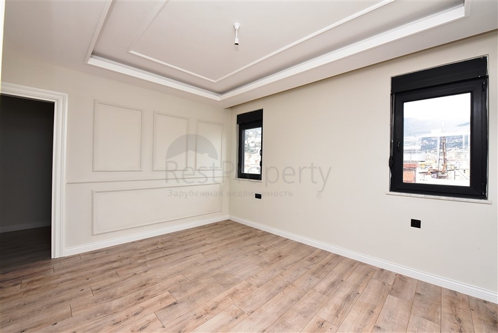 دوبلكس عائلية - 6 غرف وصالة ضمن مجمع سكني جديد في مركز الانيا 