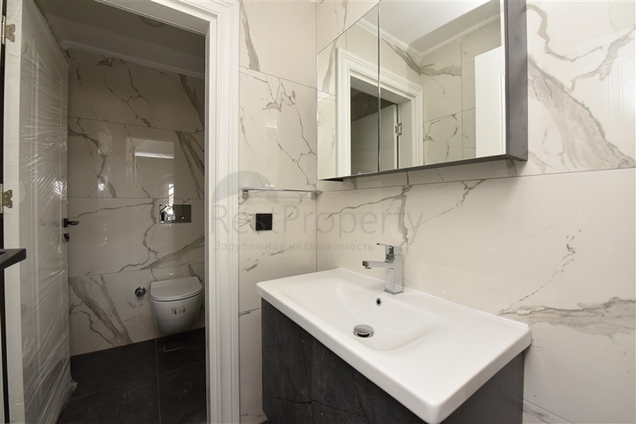 دوبلكس عائلية - 6 غرف وصالة ضمن مجمع سكني جديد في مركز الانيا 