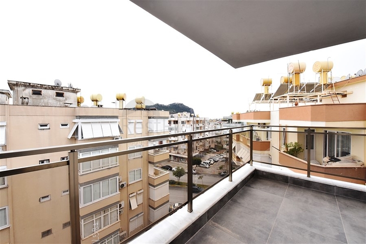 دوبلكس عائلية - 6 غرف وصالة ضمن مجمع سكني جديد في مركز الانيا 