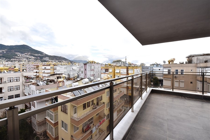 دوبلكس عائلية - 6 غرف وصالة ضمن مجمع سكني جديد في مركز الانيا 