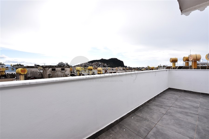 دوبلكس عائلية - 6 غرف وصالة ضمن مجمع سكني جديد في مركز الانيا 