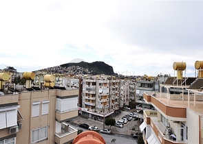 دوبلكس عائلية - 6 غرف وصالة ضمن مجمع سكني جديد في مركز الانيا 