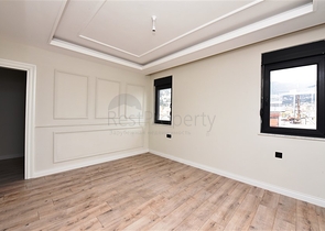 دوبلكس عائلية - 6 غرف وصالة ضمن مجمع سكني جديد في مركز الانيا 