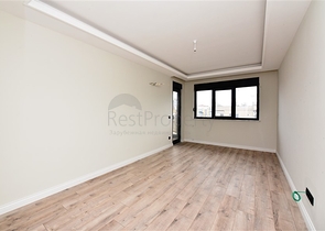 دوبلكس عائلية - 6 غرف وصالة ضمن مجمع سكني جديد في مركز الانيا 