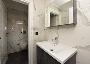 دوبلكس عائلية - 6 غرف وصالة ضمن مجمع سكني جديد في مركز الانيا 