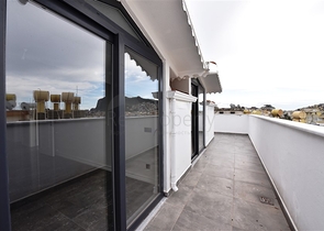 دوبلكس عائلية - 6 غرف وصالة ضمن مجمع سكني جديد في مركز الانيا 