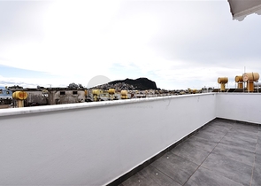 دوبلكس عائلية - 6 غرف وصالة ضمن مجمع سكني جديد في مركز الانيا 