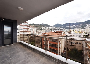 دوبلكس عائلية - 6 غرف وصالة ضمن مجمع سكني جديد في مركز الانيا 