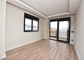 دوبلكس عائلية - 6 غرف وصالة ضمن مجمع سكني جديد في مركز الانيا 