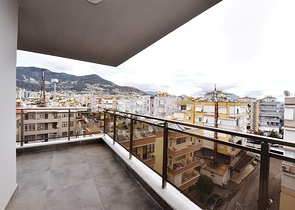 دوبلكس عائلية - 6 غرف وصالة ضمن مجمع سكني جديد في مركز الانيا 