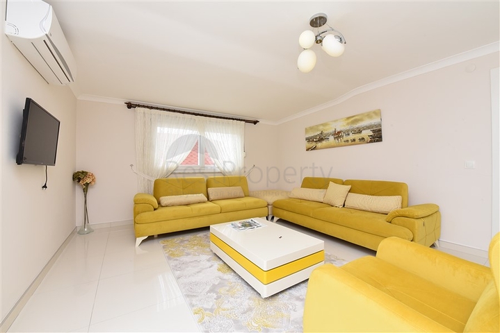 اطلالة بحر - دوبلكس فاخرة 3 غرف وصالة مفروشة - في كاستل / الانيا 