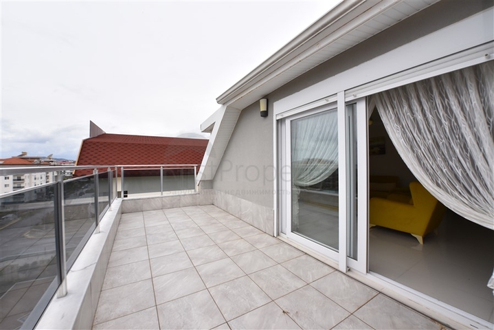 اطلالة بحر - دوبلكس فاخرة 3 غرف وصالة مفروشة - في كاستل / الانيا 