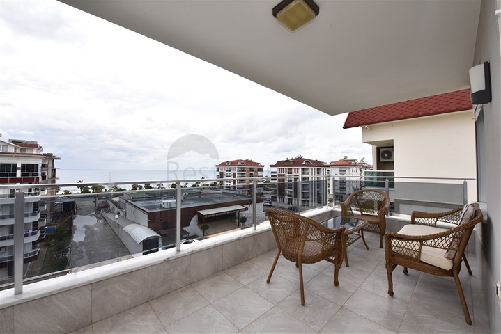 اطلالة بحر - دوبلكس فاخرة 3 غرف وصالة مفروشة - في كاستل / الانيا 