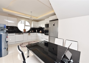 اطلالة بحر - دوبلكس فاخرة 3 غرف وصالة مفروشة - في كاستل / الانيا 