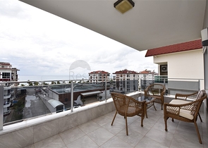 اطلالة بحر - دوبلكس فاخرة 3 غرف وصالة مفروشة - في كاستل / الانيا 