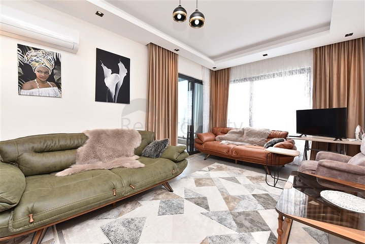 شقة غرفة وصالة مفروشة -ضمن مجمع جديد في محمودلار/ الانيا 