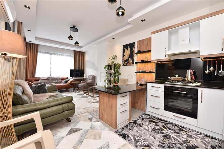 شقة غرفة وصالة مفروشة -ضمن مجمع جديد في محمودلار/ الانيا 