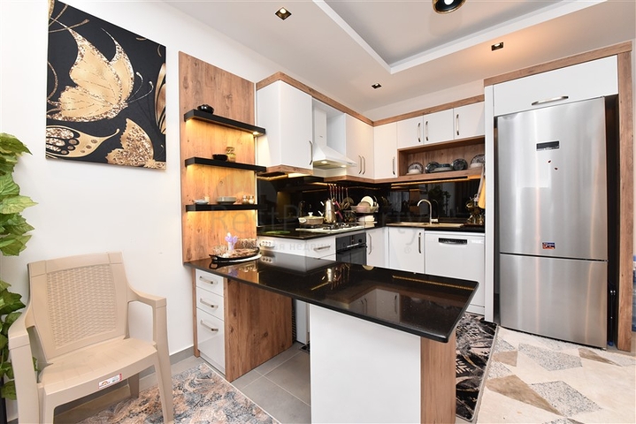 شقة غرفة وصالة مفروشة -ضمن مجمع جديد في محمودلار/ الانيا 