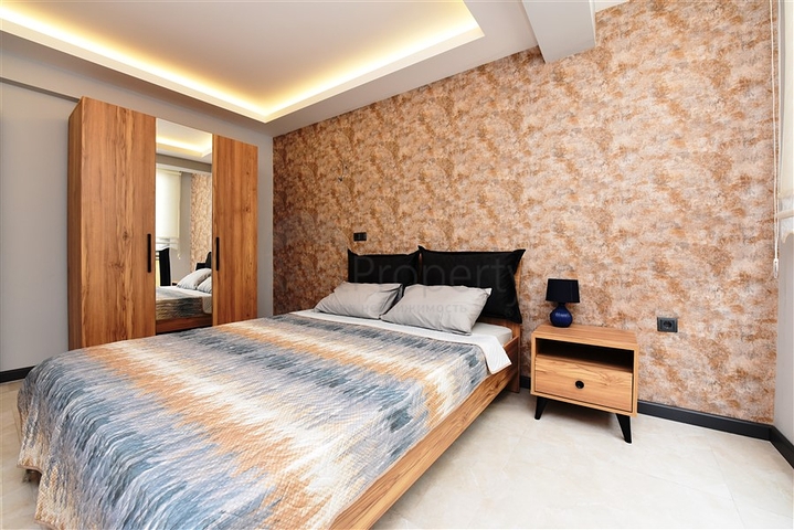 شقة جديدة - غرفة وصالة مفروشة -ضمن مجمع سكني في مركز الانيا 