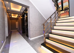 شقة جديدة - غرفة وصالة مفروشة -ضمن مجمع سكني في مركز الانيا 