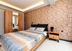 شقة جديدة - غرفة وصالة مفروشة -ضمن مجمع سكني في مركز الانيا 